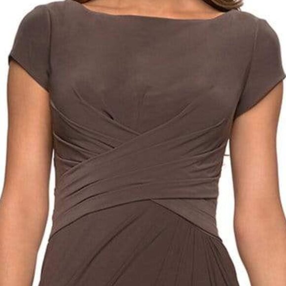 NWT La Femme 28026SC Mother of the Bride Dress Cocoa Size 4 - Picture 3 of 7